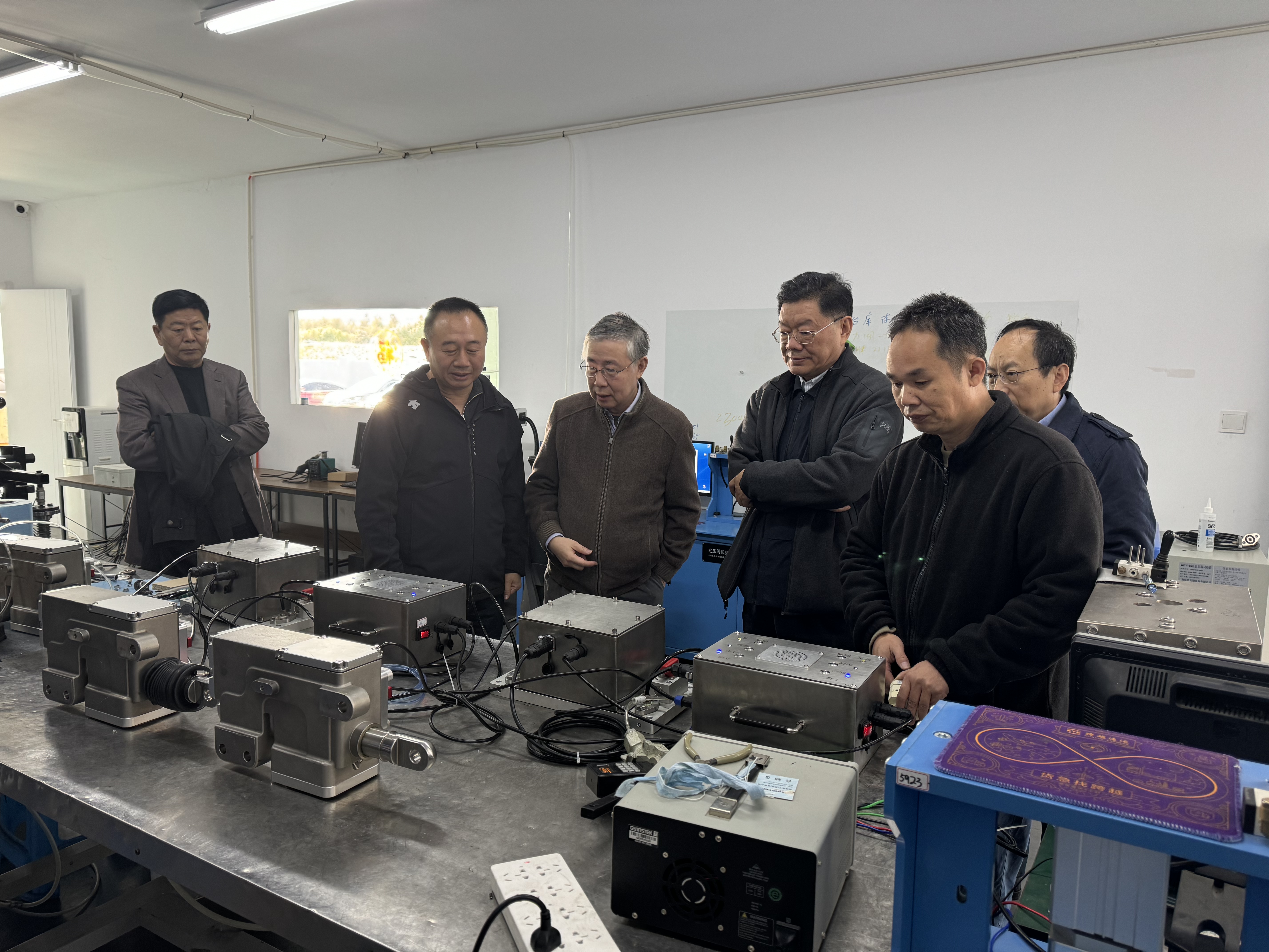 专注为通用人工智能算力底座筑基